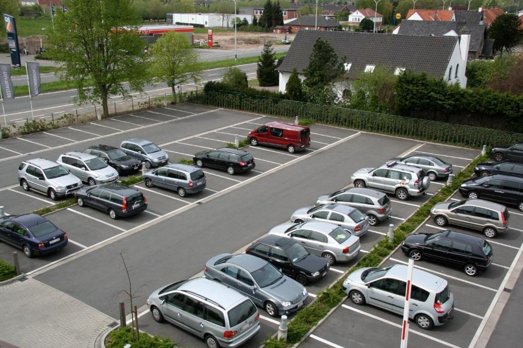 Biznis Hotel Lokeren Kültér fotó